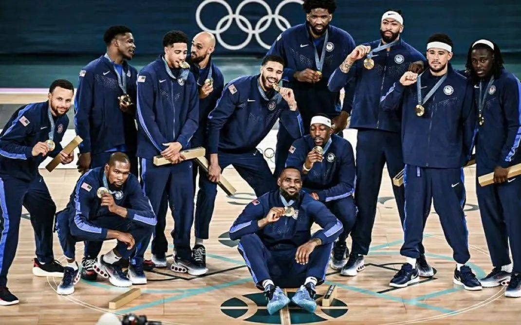 詹姆斯重要时刻败北，美国队带队取胜！