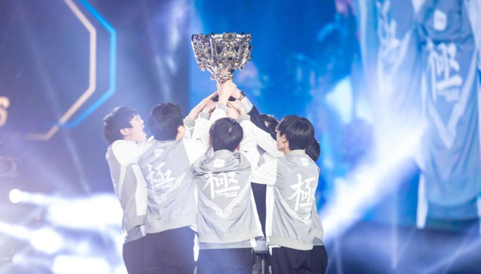 云游戏官方平台-TheShy重要时刻锐不可当，RNG带队取胜！观众掌声雷动-云游戏官方平台