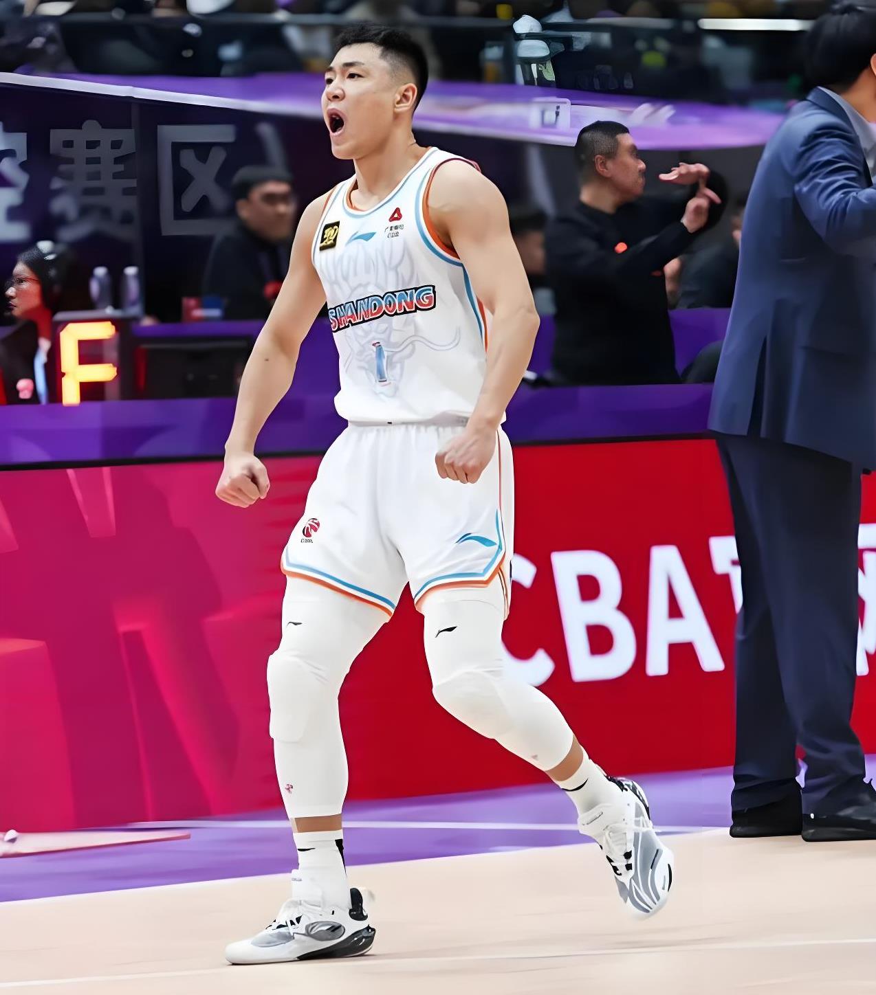 九游体育-山东男篮训练开放日；赛前遗憾出局引欢呼；中超在即；细节决定成败-九游体育